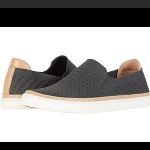 UGG SAMMY chevron charcoal gray women 8 PLS READ